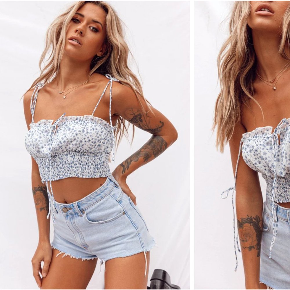 Princess Polly blue floral crop top tank top